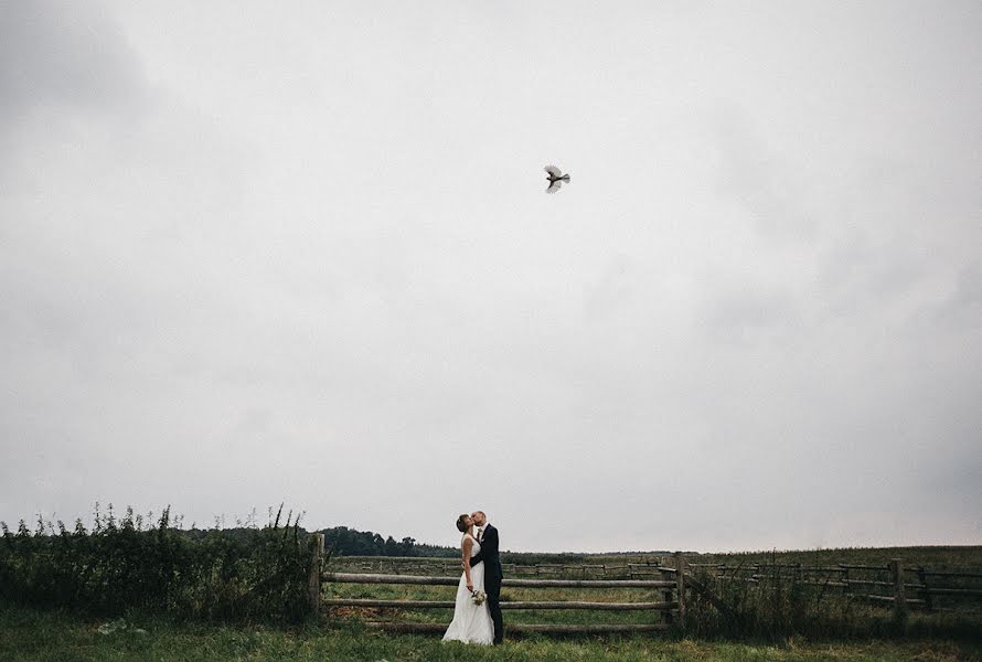 Fotógrafo de casamento Sergey Bitch (ihrzwei). Foto de 13 de agosto 2017