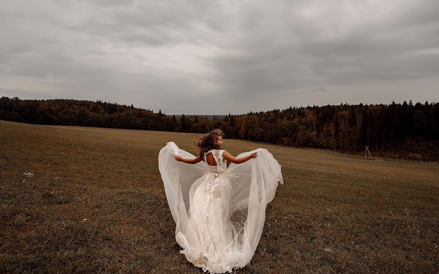 Wedding photographer Natalya Zakharova (natuskafoto). Photo of 17 October 2019