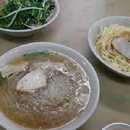 里港趙壽山餛飩豬腳(九如店)