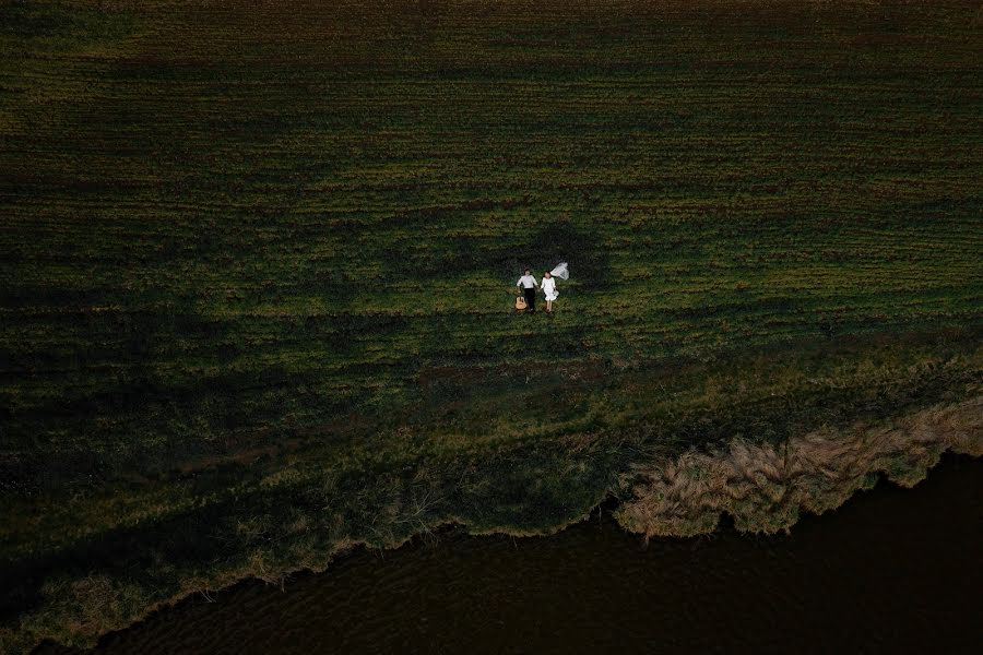 Fotografo di matrimoni Andrian Rusu (andrian). Foto del 26 aprile 2020