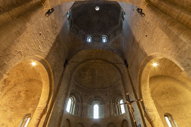 Cattedrale in stile romanico del XI secolo di guazzini.com