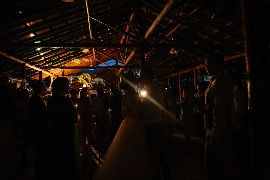 Fotógrafo de casamento Oksana Tretyakova (zabava2506). Foto de 20 de julho 2016