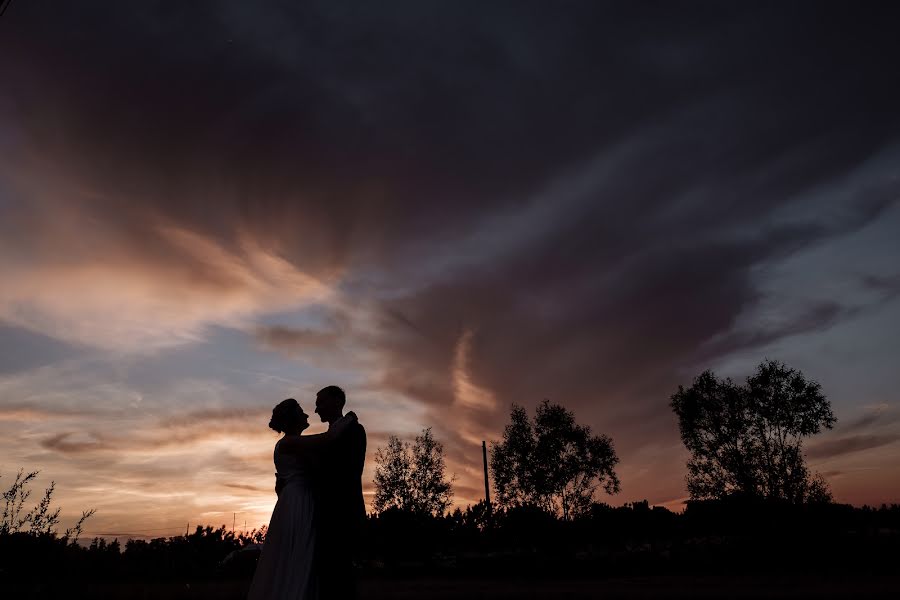 Fotógrafo de casamento Anna Ketova (annaket). Foto de 10 de dezembro 2021