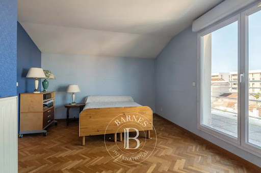 Apartment 4