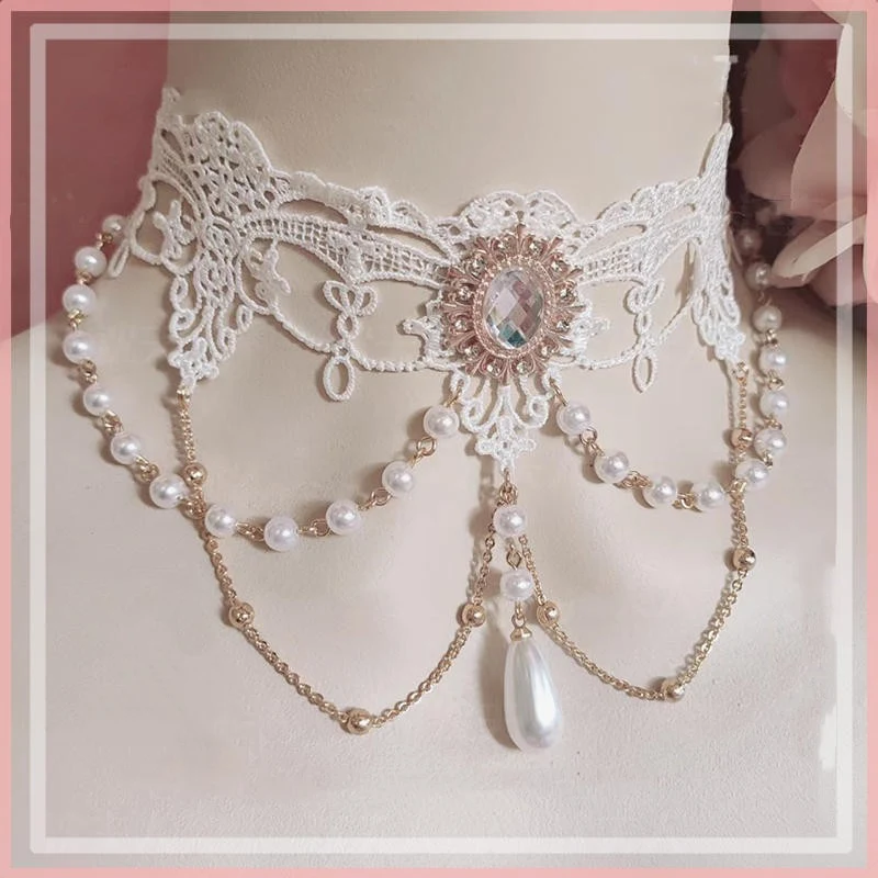 Naszyjnik Lolita retro z kwiatami, perłami, kroplami wody i wielowarstwową koronką na ślub, idealny dodatek dla Panny Młodej.