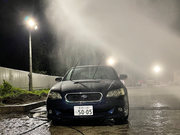 レガシィB4の洗車・スバル・レガシィ・雨に関するカスタム事例の投稿画像1枚目