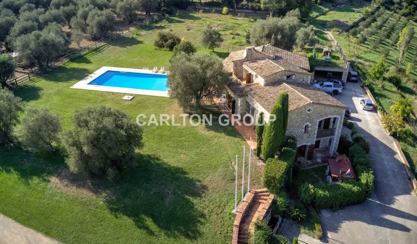 House with pool Valbonne