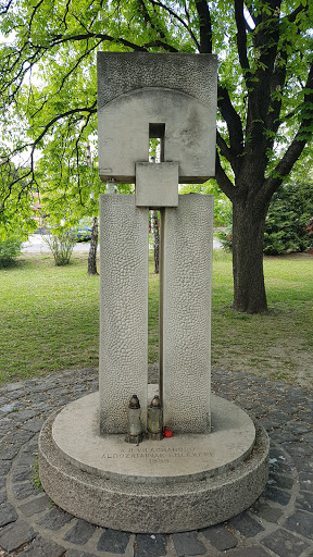 Martyrs Monument 