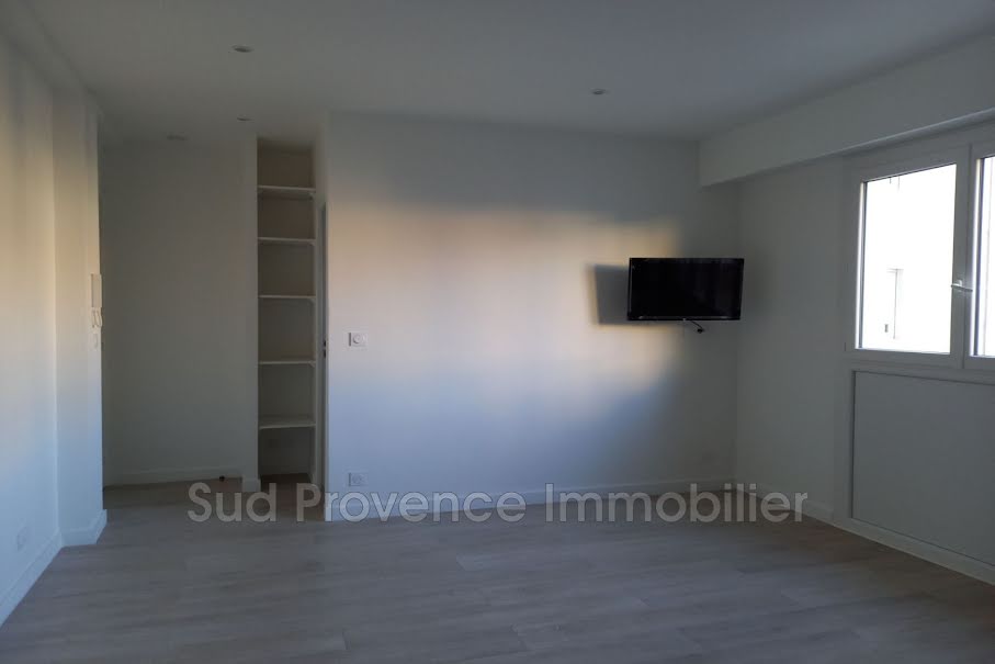 Location  appartement 1 pièce 24 m² à Le Cannet (06110), 790 €