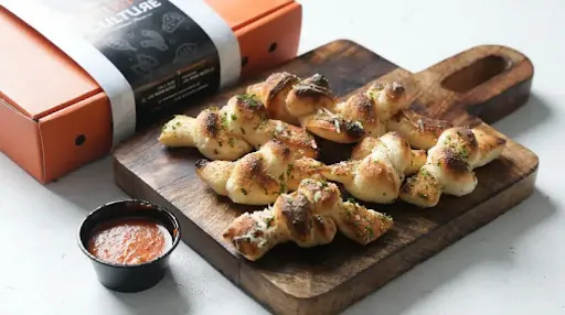 Italian Garlic Knots