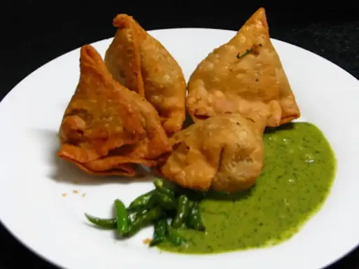 Veg Samosa (3Pcs)