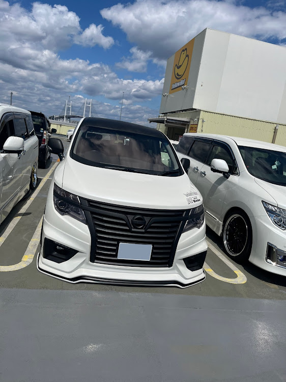 エルグランドのオフ会・マークX・たのしかったありがとう❤・おひさしぶりです・女性オーナーコラボに関するカスタム事例の投稿画像8枚目
