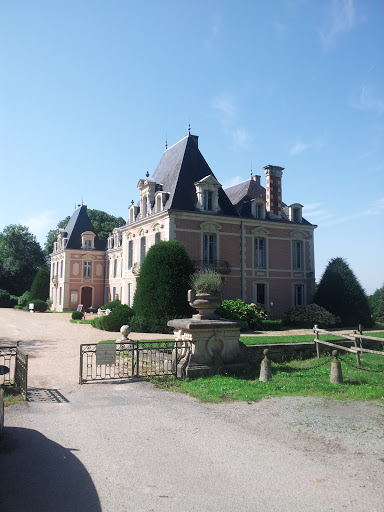 Chateau Du Petit Chene