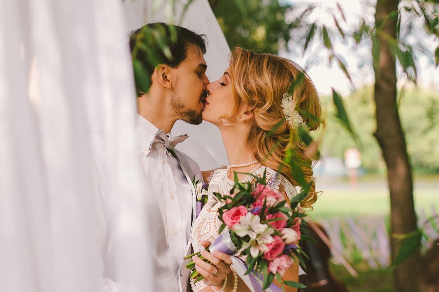 ช่างภาพงานแต่งงาน Tanya Khmyrova (pixclaw) ภาพเมื่อ 3 สิงหาคม 2015