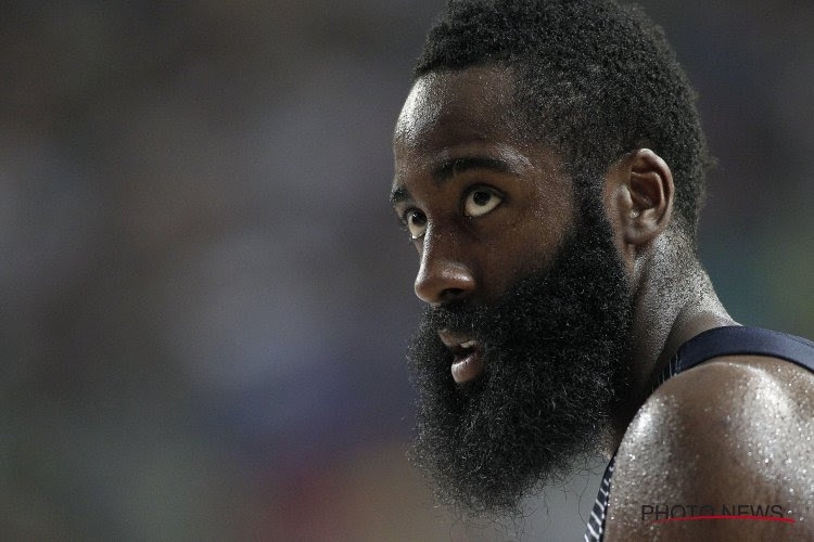 VIDEO: James Harden ziet er opnieuw niet goed uit