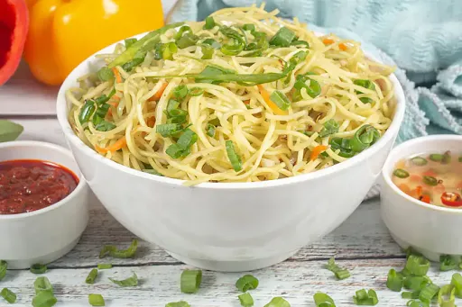 Veg Hakka Noodles