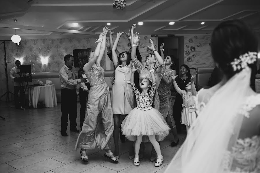 Fotógrafo de casamento Irena Savchuk (irenasavchuk). Foto de 25 de dezembro 2019