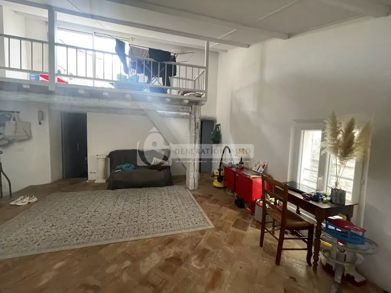 Location  appartement 2 pièces 67.85 m² à Saint-Rémy-de-Provence (13210), 800 €