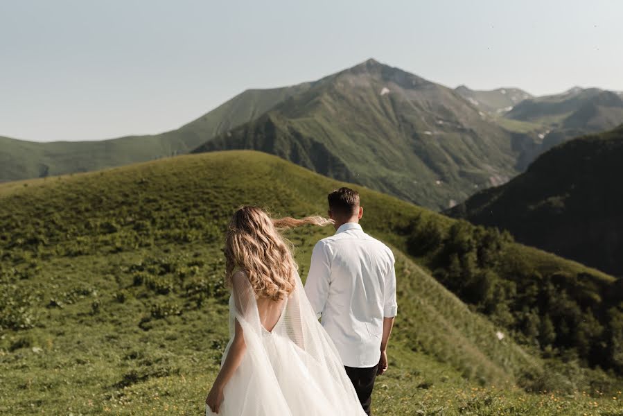 Fotografo di matrimoni Arina Krasnikova (arinak). Foto del 22 marzo 2022