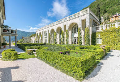 Villa avec piscine et jardin 3