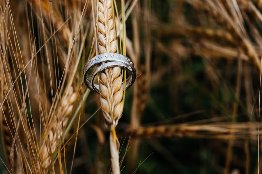 Fotógrafo de casamento Vitaliy Tretyakov (tretyakovphoto). Foto de 5 de agosto 2020