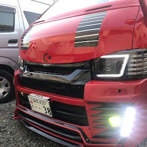 ハイエースバン TRH200V