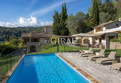 Villa with pool and terrace 8