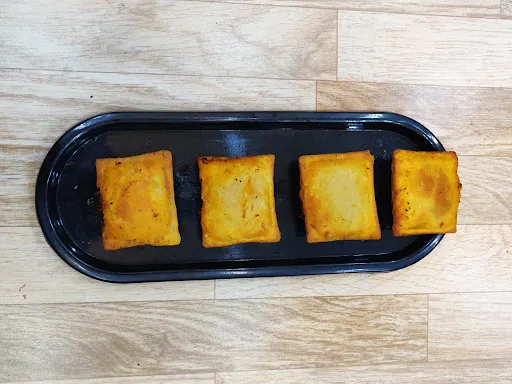 Cheese Pizza Pockets [4 Pieces]