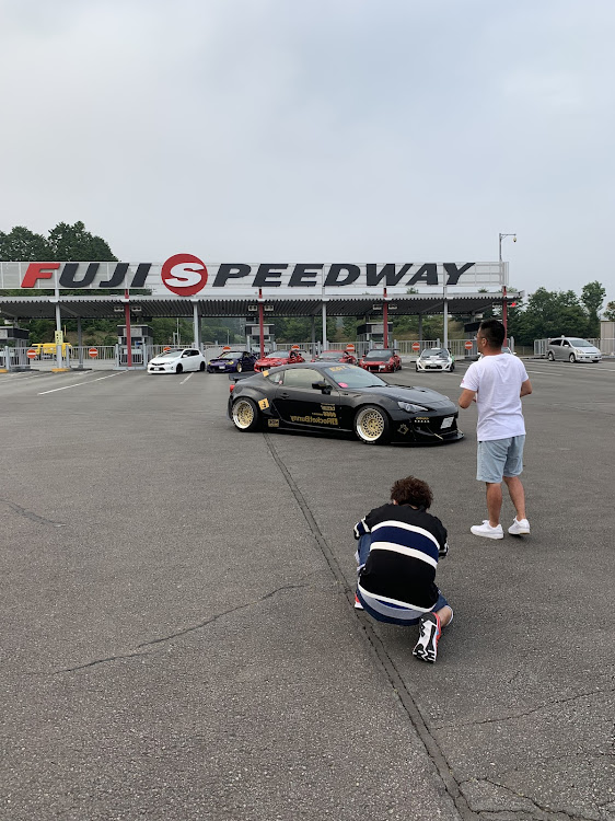 86の86style・富士スピードウェイ・Rocket Bunny・奥さんのシミに関するカスタム事例の投稿画像5枚目