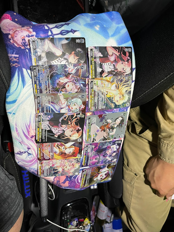 ハイラックスのBanG Dream!・ゴルフ日和⛳️・マッドフラップ・切断加工・勝手に撮影ごめんなさいに関するカスタム事例の投稿画像3枚目
