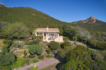 maison à Saint-raphael (83)