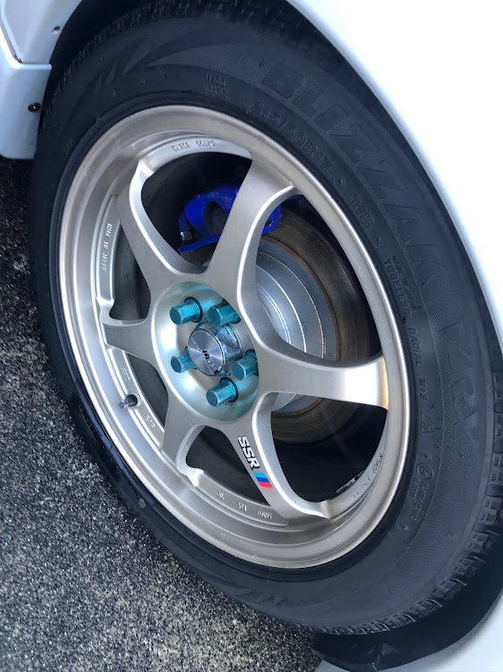 レガシィツーリングワゴンのみんなのスタッドレスタイヤ見てみたい・洗車・ニュータイヤ着弾に関するカスタム事例の投稿画像2枚目
