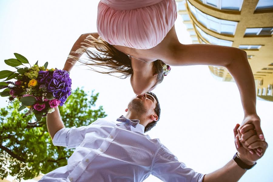 Wedding photographer Yuliya Zalesnaya (zalesnaya). Photo of 3 July 2014