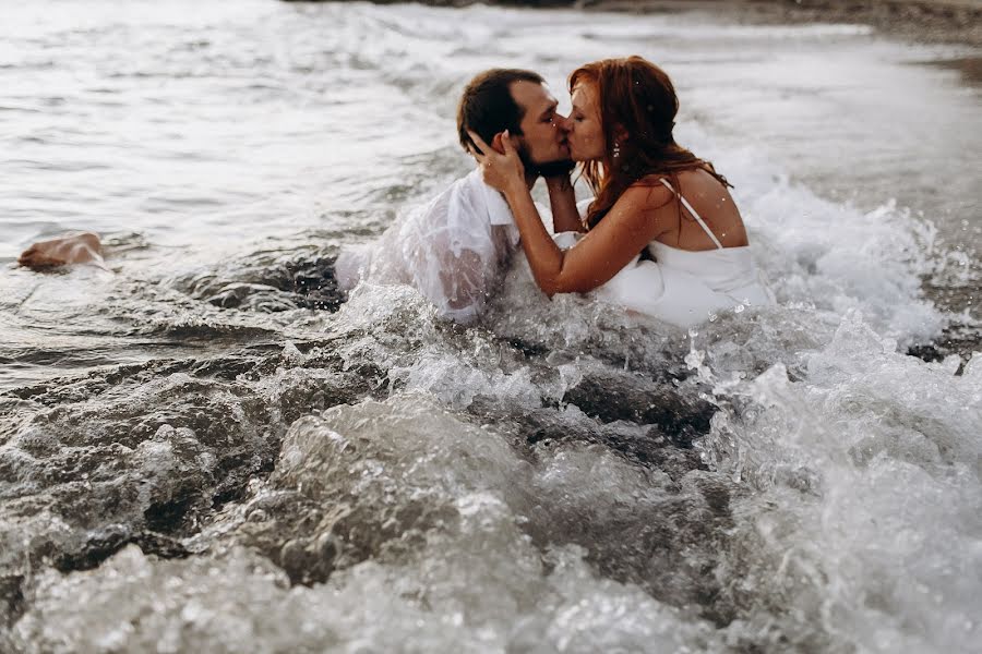 Fotógrafo de casamento Viktoriya Kompaniec (kompanyasha). Foto de 17 de setembro 2020