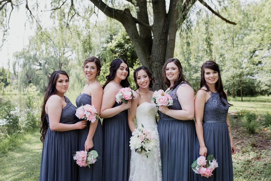 Fotografo di matrimoni Adele Lowther (adelelowther). Foto del 8 maggio 2019