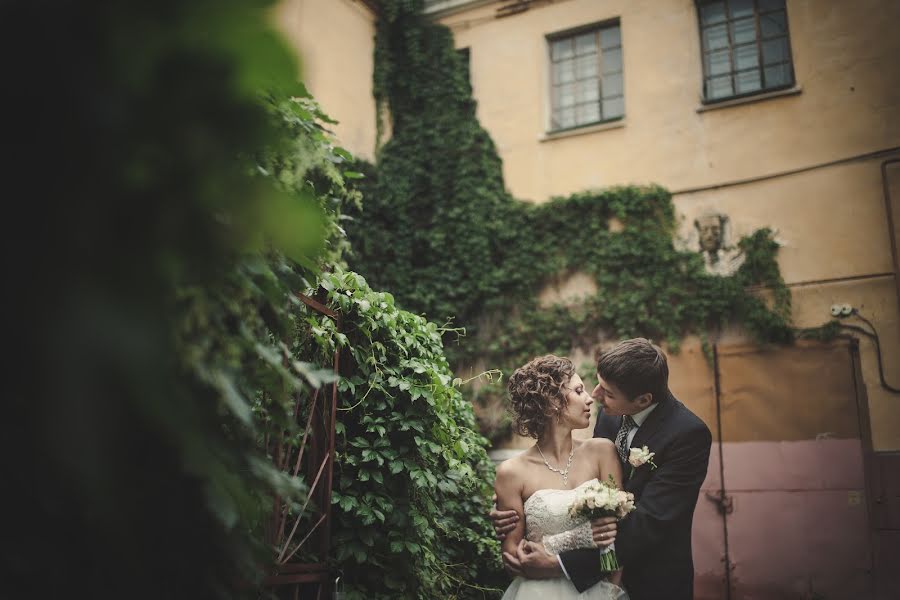 Wedding photographer Yuriy Ronzhin (juriy-juriy). Photo of 7 April 2020