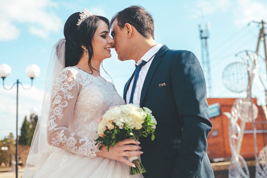 Fotógrafo de casamento Tatyana Pomelnikova (pomelnikovaphoto). Foto de 19 de março 2019