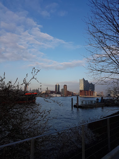 Hamburg Blick über die Elbe au