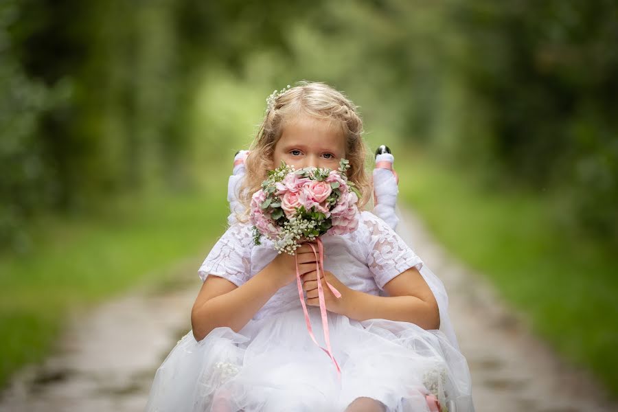 Pulmafotograaf Daniel Bjørn Johannesen (dbjohannesen). Foto tehtud 2 oktoober 2019