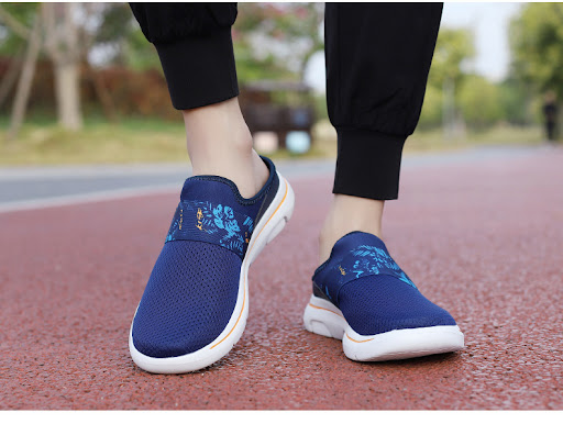 Title 3, Womens soft-soled mesh surface breathable casu...