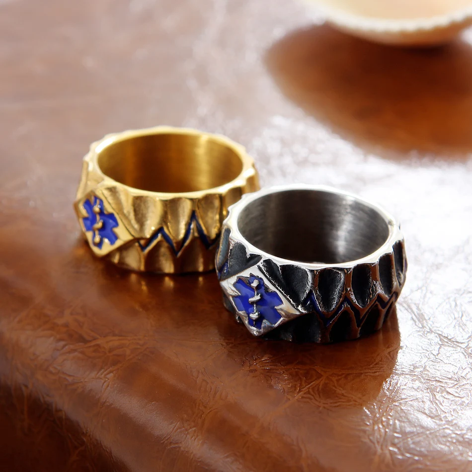 Bague homme vintage en acier titane vieilli, tendance et personnalité affirmée, bijou masculin unique, style distinctif et élégant.