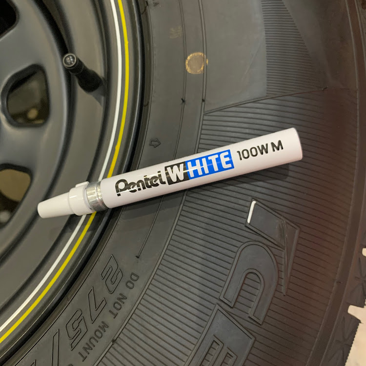 ランドクルーザープラドのホイール交換・タイヤ交換・DIY・スタッドレスタイヤ交換に関するカスタム事例の投稿画像1枚目