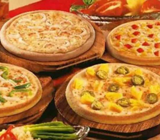 Happy 2 Cheese Capsicum Pizza (7inch) + 2 Paneer Parcel