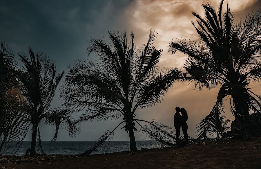 Fotografo di matrimoni Víctor Vázquez (victorvazquez). Foto del 4 giugno 2019