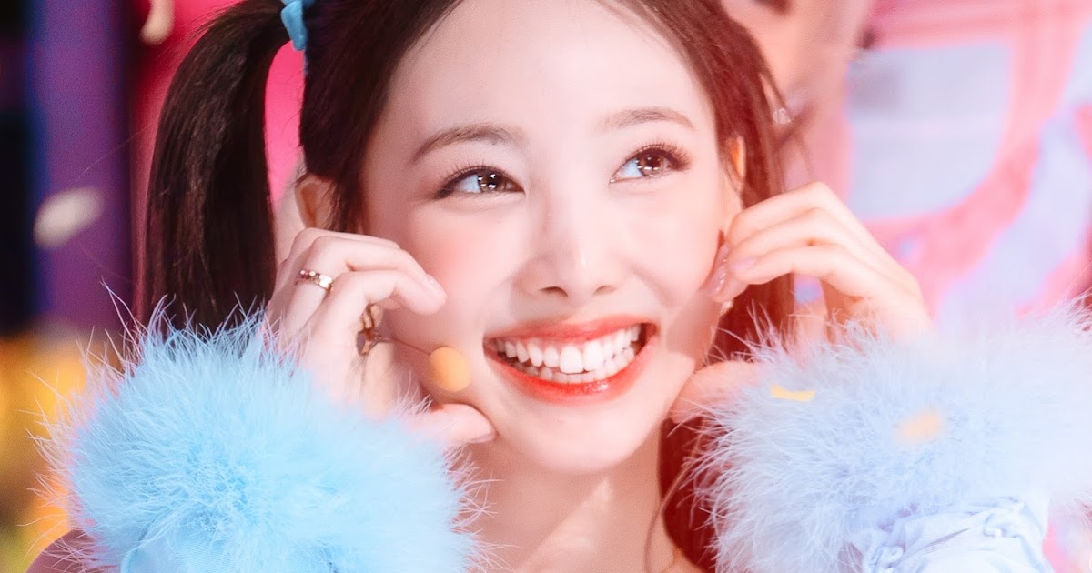 nayeon talk that talk