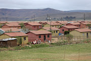 The 450 houses worth R37-million were which were built by the Greater Kokstad Municipality in conjunction with the KwaZulu-Natal department of human settlements. 