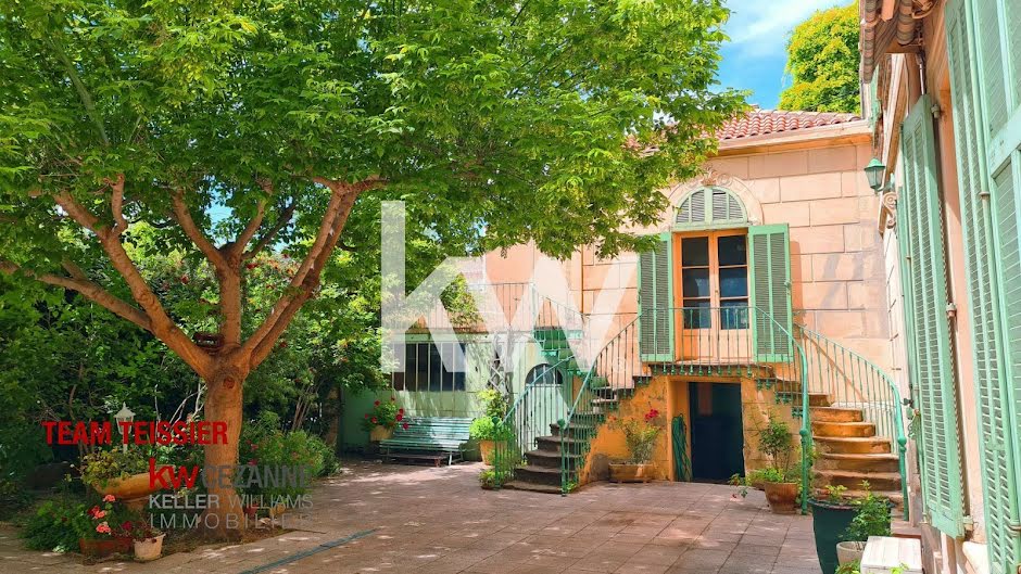 Vente maison 12 pièces 334.83 m² à Salon-de-Provence (13300), 1 100 000 €