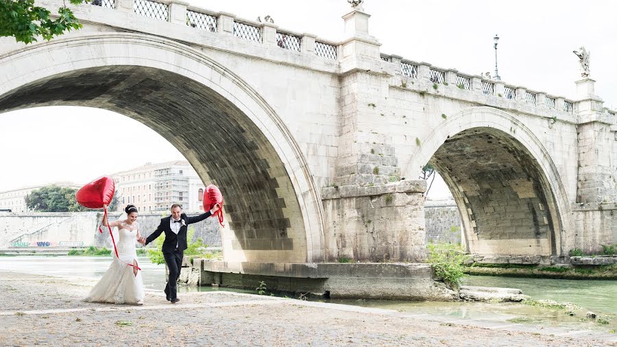 Fotógrafo de casamento Olga Franco (olgafranco). Foto de 1 de maio 2017