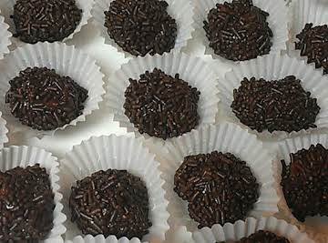 Chocolate Truffles (Brigadeiro)