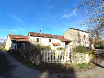 maison à Paussac-et-Saint-Vivien (24)